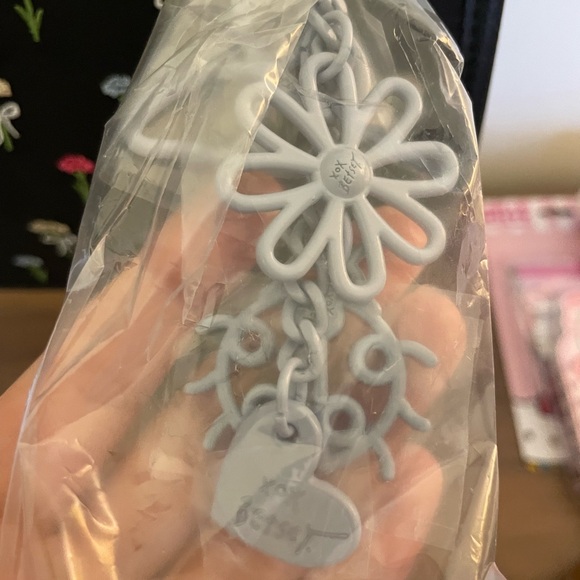 BETSEY JOHNSON Tote / Shoulder Bag / Crossbody w Bag Charms FIRM PRICE - Picture 8 of 16